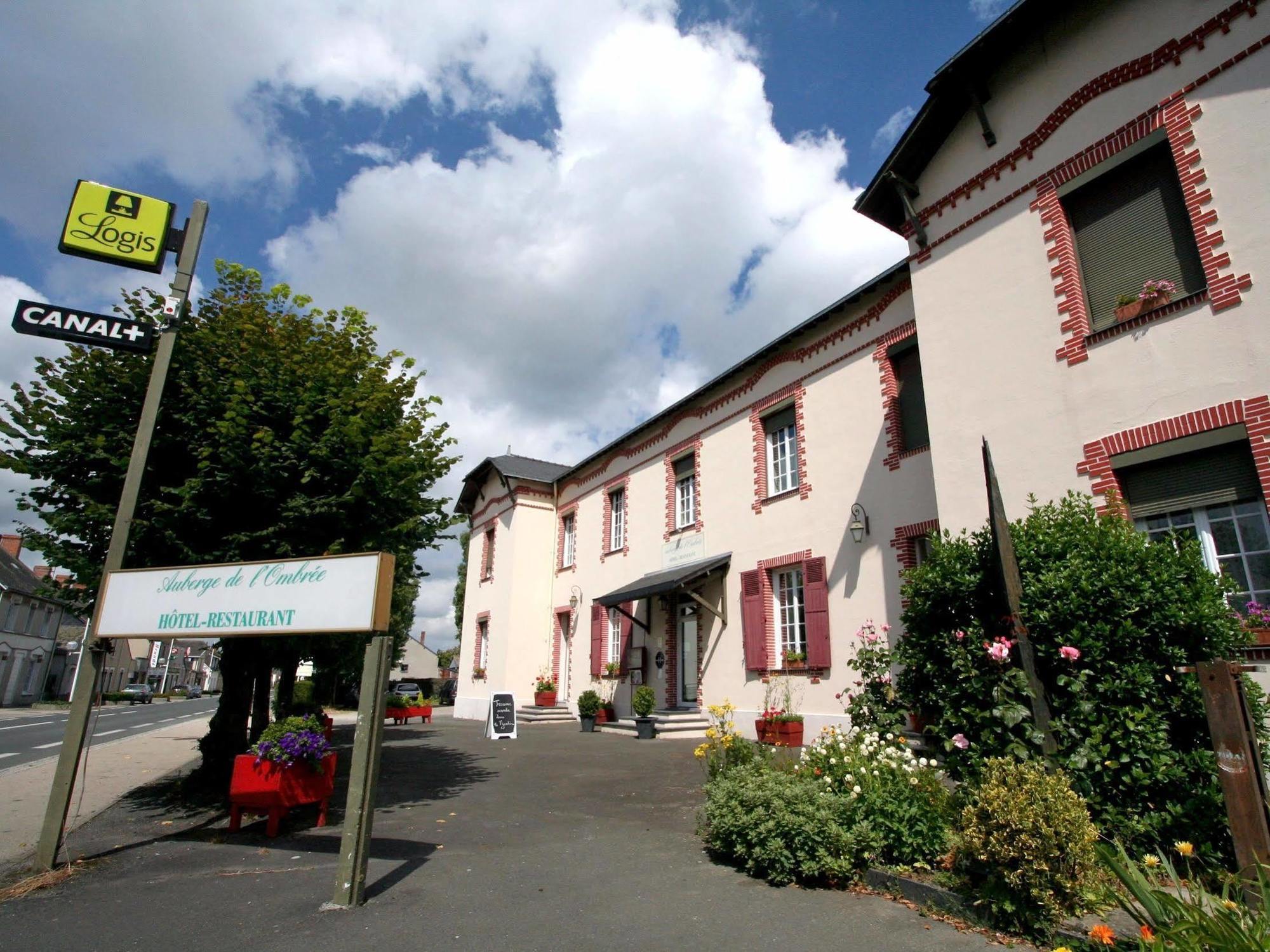 Logis Auberge De L'Ombree Combree Exterior photo